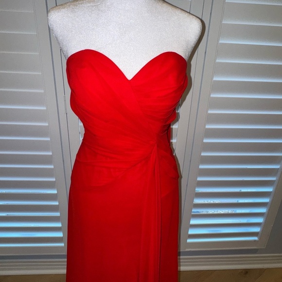 Faviana red long formal sweetheart gown ruched with cape train size 4 - Picture 3 of 14